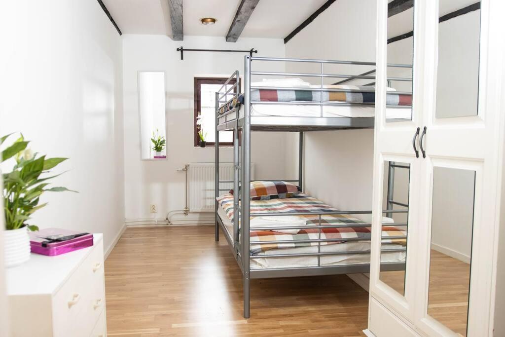 Historical Malt Factory Apartment, 6 Bedrooms, Sleeps 12 , Hot Tub Helsingborg Buitenkant foto