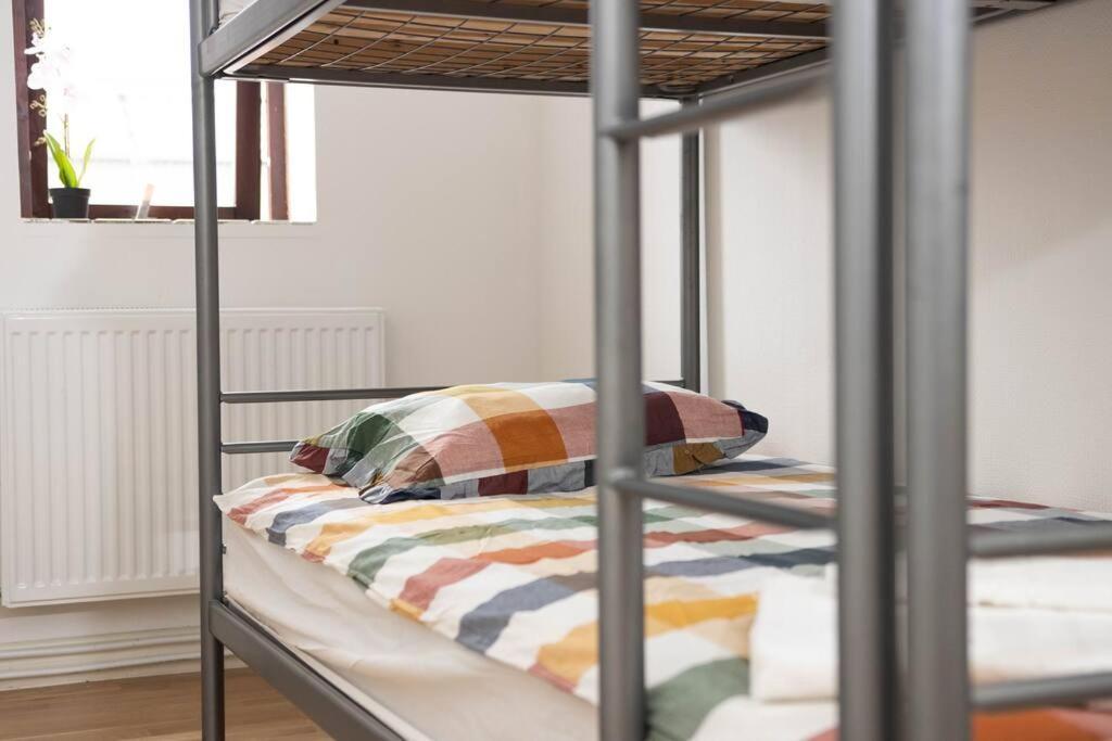 Historical Malt Factory Apartment, 6 Bedrooms, Sleeps 12 , Hot Tub Helsingborg Buitenkant foto