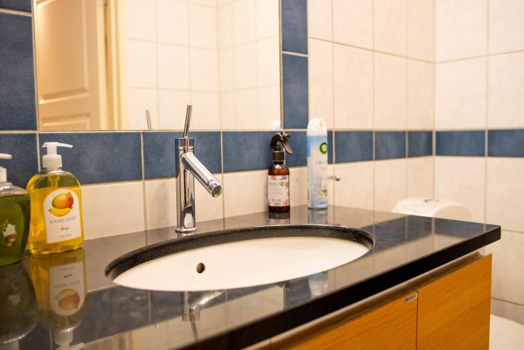 Historical Malt Factory Apartment, 6 Bedrooms, Sleeps 12 , Hot Tub Helsingborg Buitenkant foto